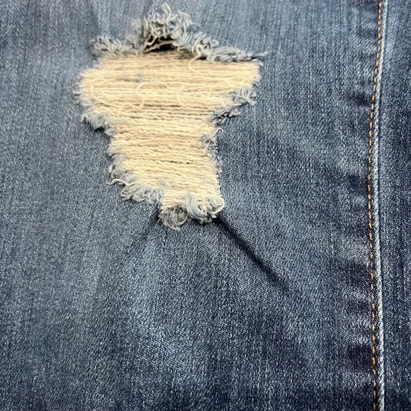 Madewell 9” High Rise Skinny Crop - Picture 5 of 12